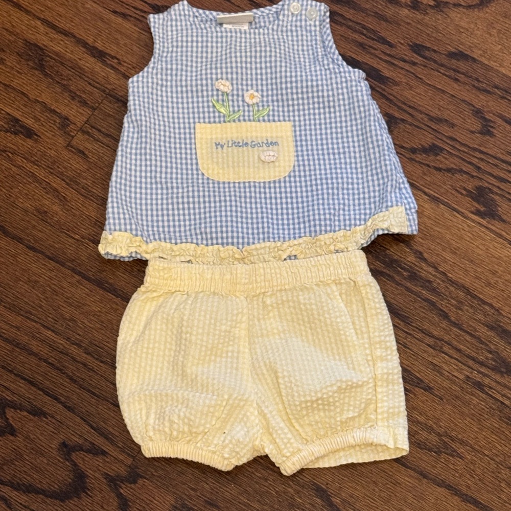 2-Piece Blue and Yellow Seersucker Outfit